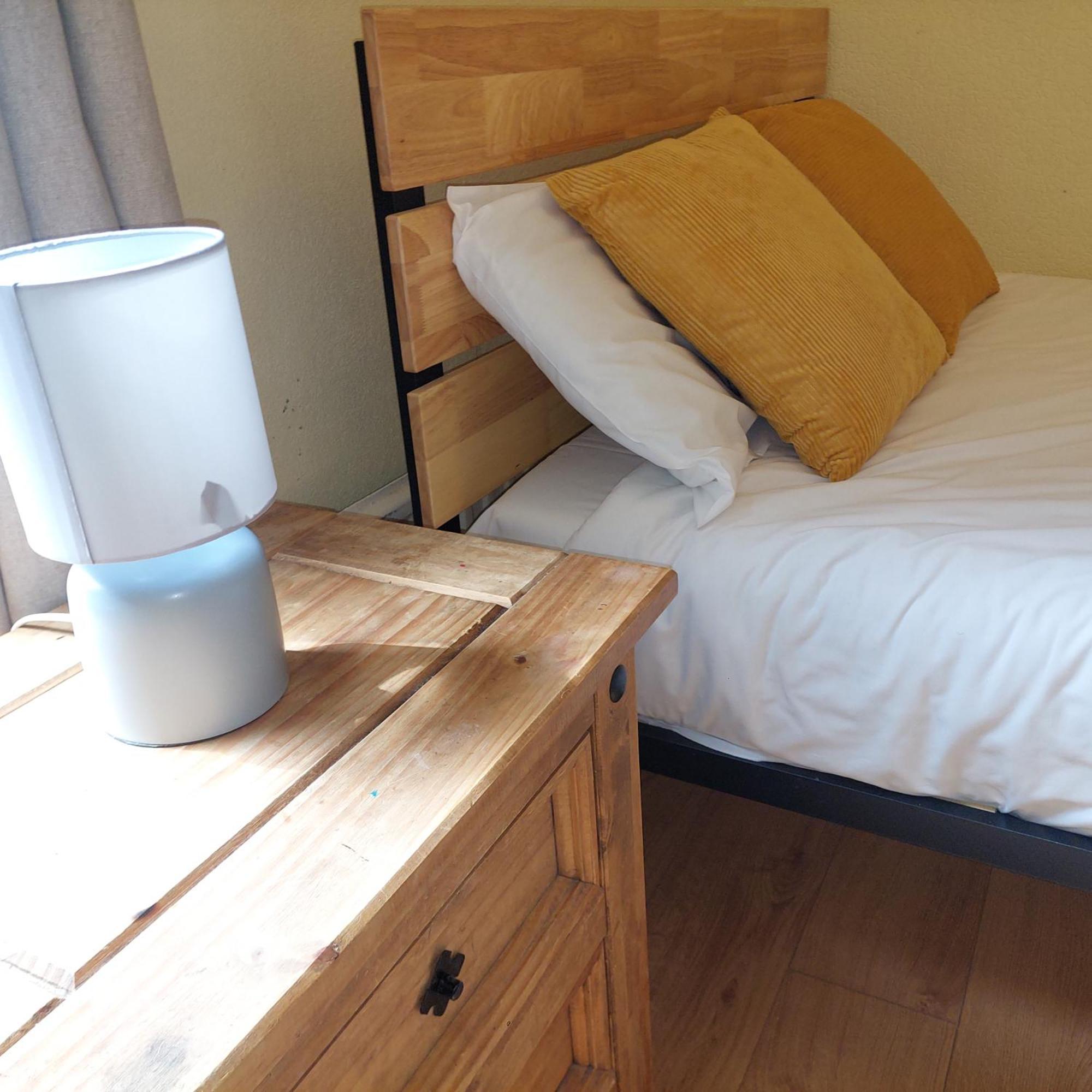 2 Bedroom Apartment, Fortescue Road London Eksteriør bilde